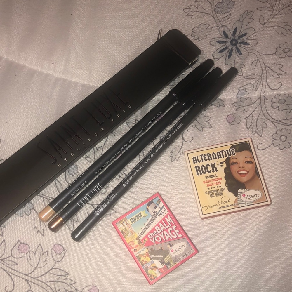 Eyeshadow and Liner bundle